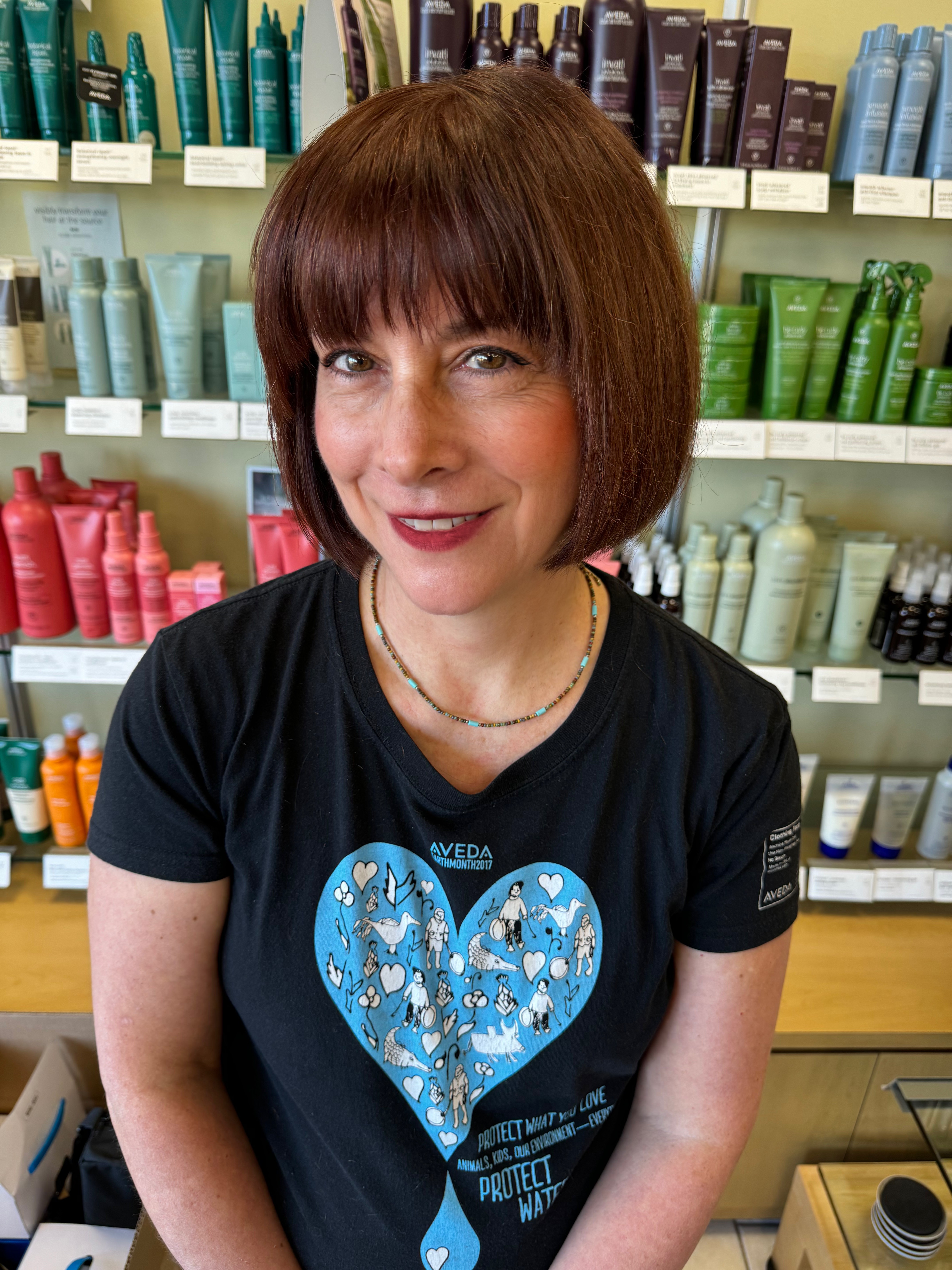 Lisa Barba, certified short hair specialist in Des Plaines, IL